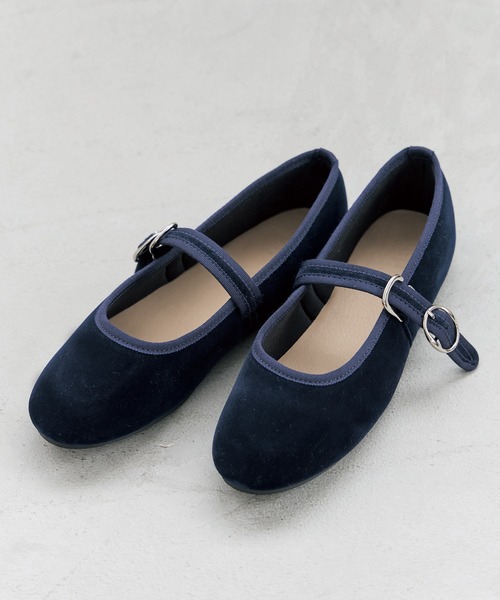 ROVERETO（ロベレート）の「【ROVERETO/ロベレート】ベロアストラップシューズ（パンプス・レディース・ネイビー/ベージュ/ブラック・M/L）」の17枚目の写真