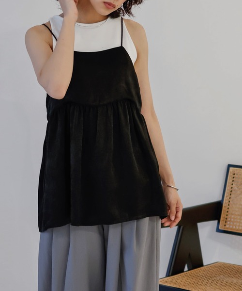 hellam(へラム)の「サテンキャミソールトップス(キャミソール・レディース・アイボリー/ネイビー/グレイッシュベージュ/ブラック・FREE)」の22枚目の写真