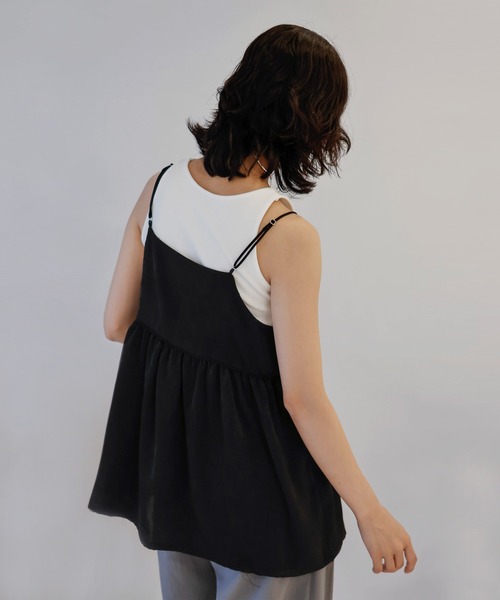 hellam(へラム)の「サテンキャミソールトップス(キャミソール・レディース・アイボリー/ネイビー/グレイッシュベージュ/ブラック・FREE)」の14枚目の写真