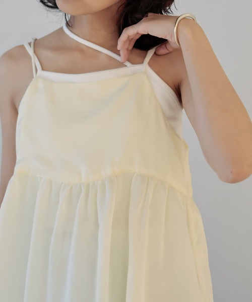 hellam(へラム)の「サテンキャミソールトップス(キャミソール・レディース・アイボリー/ネイビー/グレイッシュベージュ/ブラック・FREE)」の21枚目の写真