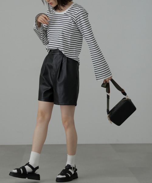 FREE'S MART（フリーズマート）の「◆フレアスリーブ袖スリットボーダーTシャツ（Tシャツ/カットソー・レディース・ブラック系その他/ブルー・FREE）」の16枚目の写真