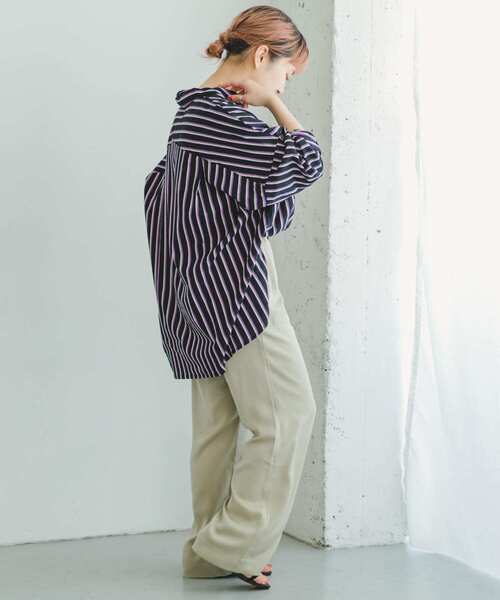 ITEMS URBANRESEARCH（アイテムズ アーバンリサーチ）の「ボイルストライプオーバーシャツ（シャツ/ブラウス・レディース・ブラウン/ブラック/オフホワイト・FREE）」の11枚目の写真