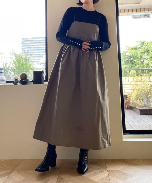 LOWRYS FARM(ローリーズファーム)の「ソデボタンクルーニットLS 968077(ニット/セーター・レディース・ブラウン/アイボリー/ブルー/ブラック・FREE)」の9枚目の写真