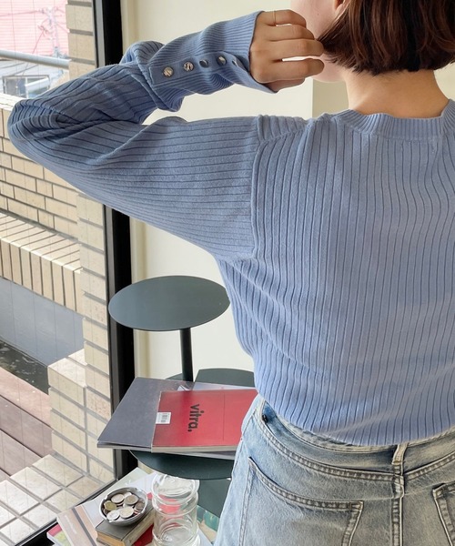 LOWRYS FARM(ローリーズファーム)の「ソデボタンクルーニットLS 968077(ニット/セーター・レディース・ブラウン/アイボリー/ブルー/ブラック・FREE)」の14枚目の写真