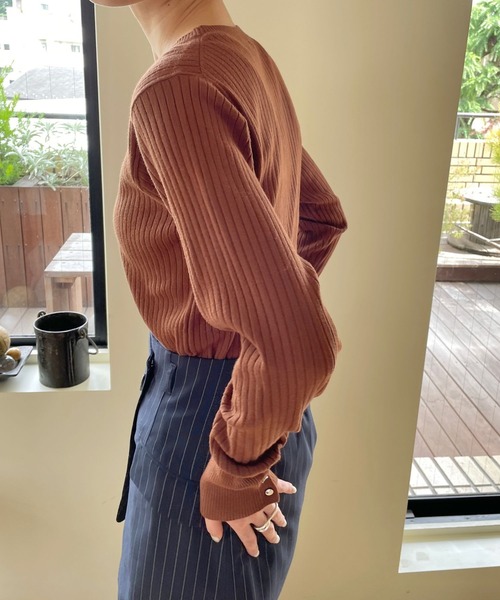 LOWRYS FARM(ローリーズファーム)の「ソデボタンクルーニットLS 968077(ニット/セーター・レディース・ブラウン/アイボリー/ブルー/ブラック・FREE)」の17枚目の写真