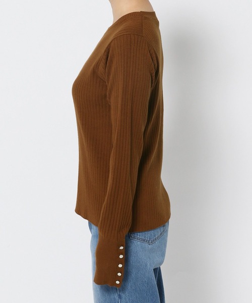 LOWRYS FARM(ローリーズファーム)の「ソデボタンクルーニットLS 968077(ニット/セーター・レディース・ブラウン/アイボリー/ブルー/ブラック・FREE)」の19枚目の写真