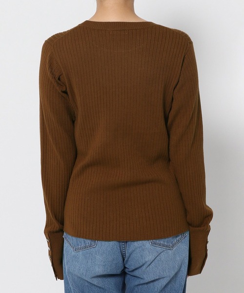 LOWRYS FARM(ローリーズファーム)の「ソデボタンクルーニットLS 968077(ニット/セーター・レディース・ブラウン/アイボリー/ブルー/ブラック・FREE)」の20枚目の写真