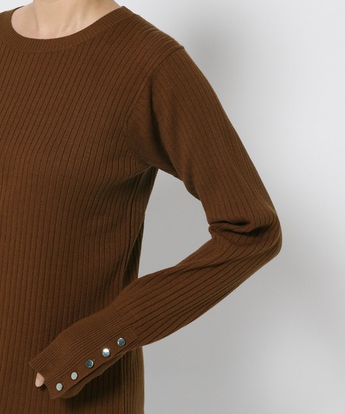 LOWRYS FARM(ローリーズファーム)の「ソデボタンクルーニットLS 968077(ニット/セーター・レディース・ブラウン/アイボリー/ブルー/ブラック・FREE)」の22枚目の写真