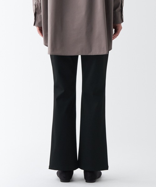 無印良品(ムジルシリョウヒン)の「ストレッチピンタックフレアレギンスパンツ(その他パンツ・レディース・ネイビー系/ブラック/スモーキーグリーン系・XXL/XL/S/XS/L/M)」の6枚目の写真