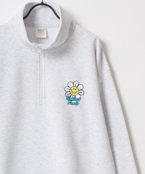SMILEY FACE(スマイリーフェイス)の「SMILEY FACE/スマイリーフェイス オーバーサイズ 裏起毛 袖プリント ロゴ ワンポイント刺繍 ハーフジップ スウェット トレーナー/長袖 トップス プルオーバー/レディース メンズ(スウェット・レディース・ブラック系その他/ミント/グレー/ブラック/ブルー/グレー系その他/アッシュグレー/スミクロ・LL/M/L)」の11枚目の写真