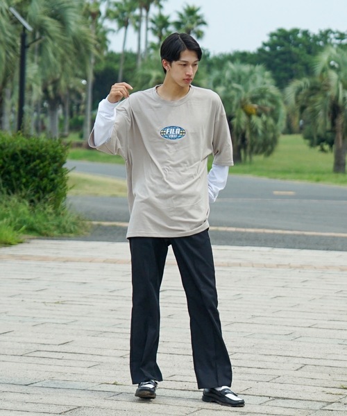 FILA（フィラ）の「【FILA/フィラ】フェイクレイヤード　胸ワンポイント刺繍　ロンT ドロップショルダー ストリート ビッグシルエット（Tシャツ/カットソー・メンズ・ライトベージュ/ダークグリーン/ブラック・MEDIUM/LARGE/X-LARGE）」の4枚目の写真