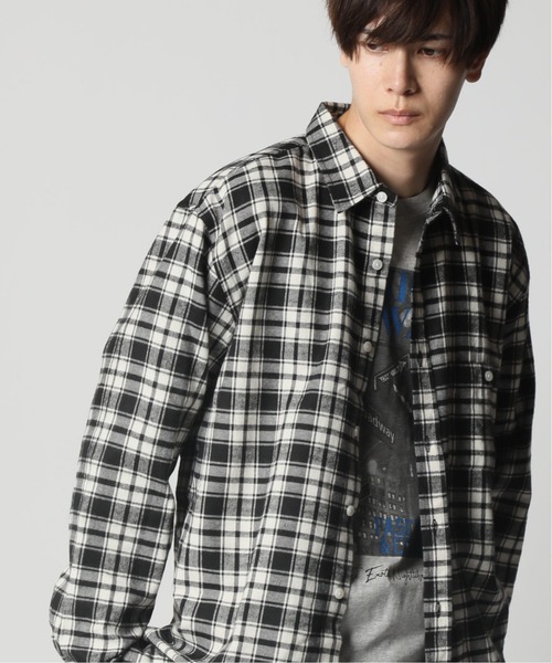 ARCADE（アーケード）の「ヴィンテージテイスト フランネルチェックシャツ（シャツ/ブラウス・メンズ・グレー系1/ブルー系1/ブラック系2/ブラック系1/イエロー系1/レッド系1/グレー系2/ブラウン系1/ブルー系2・M/L/XL）」の3枚目の写真