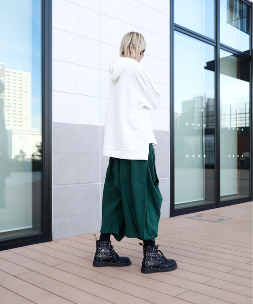 rovtski(ロフトスキー)の「裾アシメデザインパーカー(パーカー・レディース・ホワイト/ブラック/パープル/カーキ・FREE)」の6枚目の写真