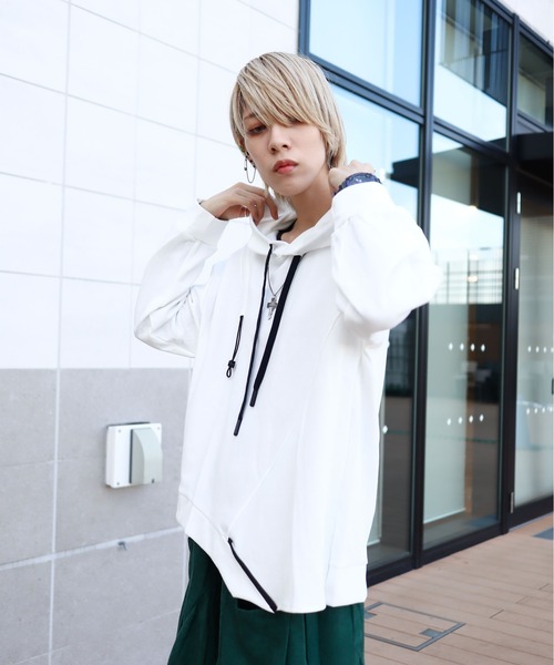 rovtski(ロフトスキー)の「裾アシメデザインパーカー(パーカー・レディース・ホワイト/ブラック/パープル/カーキ・FREE)」の8枚目の写真