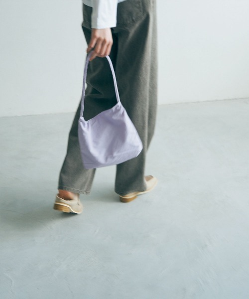 marjour(マージュール)の「OTONA MINI SHOULDER BAG(ショルダーバッグ・レディース・ブラック/ラベンダー・FREE)」の5枚目の写真