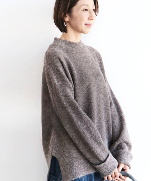 sanpo kuschel(サンポクシェル)の「もっちりなのに華奢見えトップス(ニット/セーター・レディース・アイボリー/ブラウン・FREE)」の16枚目の写真