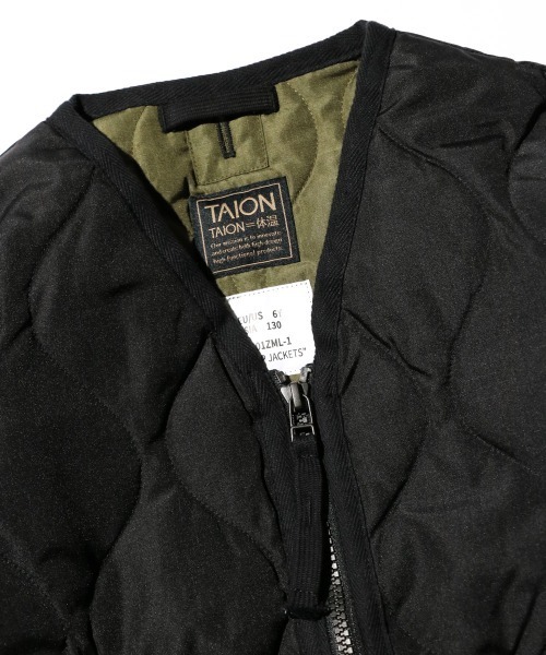 TAION（タイオン）の「TAION / タイオン "KIDS" MILITARY ZIP VNECK DOWN JACKET (TAION-K101ZML-1) キッズ ミリタリー Vネックジップ ダウンジャケット（ダウンジャケット/コート・キッズ・ベージュ/オリーブ/ブラック・140cm/120cm/130cm/150cm）」の5枚目の写真