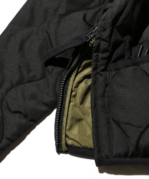TAION（タイオン）の「TAION / タイオン "KIDS" MILITARY ZIP VNECK DOWN JACKET (TAION-K101ZML-1) キッズ ミリタリー Vネックジップ ダウンジャケット（ダウンジャケット/コート・キッズ・ベージュ/オリーブ/ブラック・140cm/120cm/130cm/150cm）」の6枚目の写真