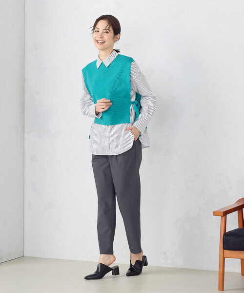 COMME CA ISM(コムサイズム)の「サイドリボンニットベスト(ベスト・レディース・チャコール/ブラック/ホワイト/エメラルド・FREE)」の13枚目の写真