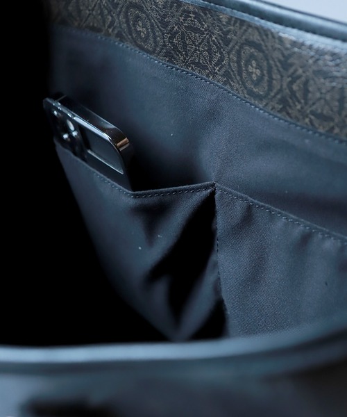 RATTLE TRAP（ラトルトラップ）の「プリントトートバッグ（トートバッグ・メンズ・ブラック・FREE）」の8枚目の写真