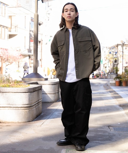 WEGO(ウィゴー)の「WEGO/ナイロンメッシュポケットシャツ(シャツ/ブラウス・メンズ・ブラック/カーキ・MEDIUM/LARGE)」の3枚目の写真