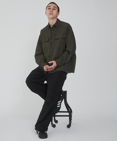 WEGO(ウィゴー)の「WEGO/ナイロンメッシュポケットシャツ(シャツ/ブラウス・メンズ・ブラック/カーキ・MEDIUM/LARGE)」の21枚目の写真