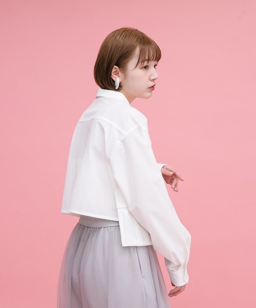 KBF（ケイビーエフ）の「サイドBIGポケットクロップドシャツ（シャツ/ブラウス・レディース・ブルー/オフホワイト/ベージュ系その他・ONE）」の9枚目の写真