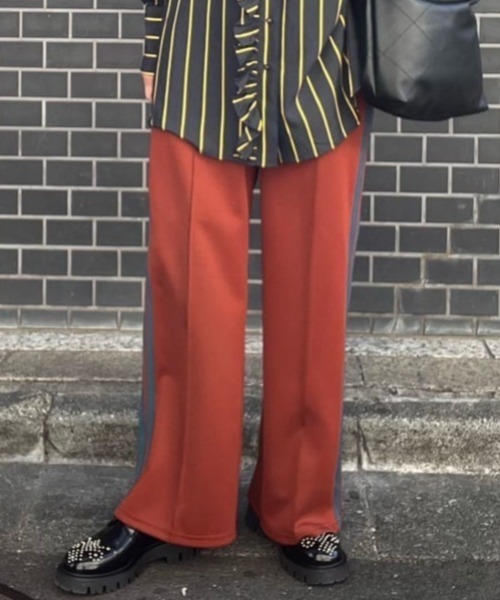 ROSE BUD（ローズバッド）の「サイドラインパンツ（その他パンツ・レディース・ブラウン/ブルー/ネイビー/パープル/レッド/ボルドー・FREE）」の2枚目の写真