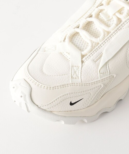 NIKE(ナイキ)の「<NIKE> TC7900 スニーカー(スニーカー・レディース・ホワイト/ブラック・24.5cm/24cm/23.5cm/23cm/22.5cm/25cm)」の14枚目の写真