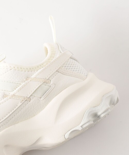 NIKE(ナイキ)の「<NIKE> TC7900 スニーカー(スニーカー・レディース・ホワイト/ブラック・24.5cm/24cm/23.5cm/23cm/22.5cm/25cm)」の15枚目の写真