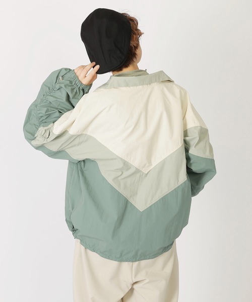 DOUBLE NAME（ダブルネーム）の「配色袖ドロストブルゾン（ブルゾン・レディース・グリーン系/ベージュ系/ピンク・FREE）」の8枚目の写真