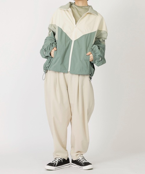 DOUBLE NAME（ダブルネーム）の「配色袖ドロストブルゾン（ブルゾン・レディース・グリーン系/ベージュ系/ピンク・FREE）」の10枚目の写真