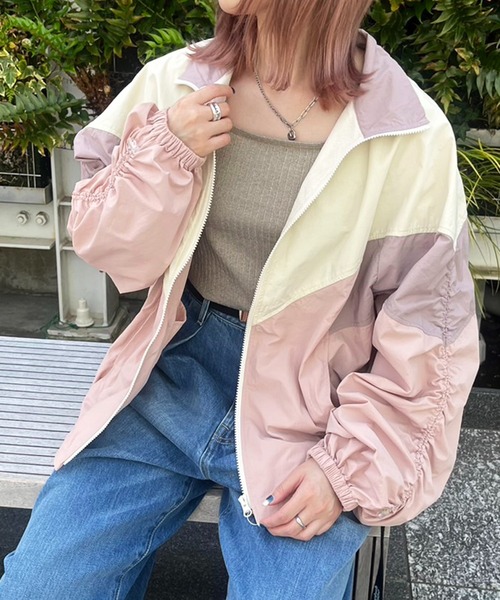 DOUBLE NAME（ダブルネーム）の「配色袖ドロストブルゾン（ブルゾン・レディース・グリーン系/ベージュ系/ピンク・FREE）」の22枚目の写真