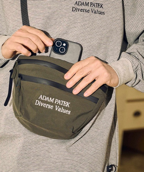 ADAM PATEK（アダムパテック）の「ADAMPATEK/nylon mini shoulder bag/ナイロンミニショルダーバッグ(AP2419010)（ショルダーバッグ・レディース・カーキ/ブラック・FREE）」の10枚目の写真