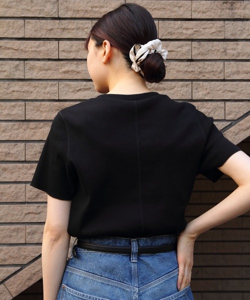 THE SHINZONE（ザ　シンゾーン）の「THE SHINZONE/シンゾーン　コンパクトリブTEE　COMPACT RIB TEE　24MMSCU06（Tシャツ/カットソー・レディース・ホワイト/ブラック/グレー・FREE）」の15枚目の写真