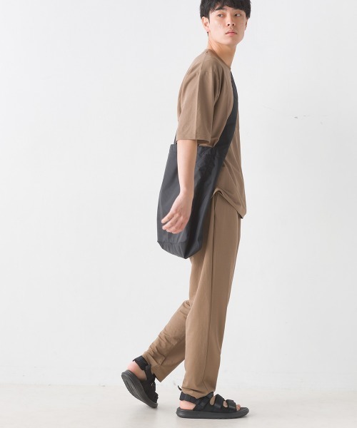 OMNES(オムネス)の「メンズ接触冷感レーヨンナイロンイージーパンツ(その他パンツ・メンズ・ネイビー/ブラック/グレー/キャメル・MEDIUM/LARGE)」の22枚目の写真