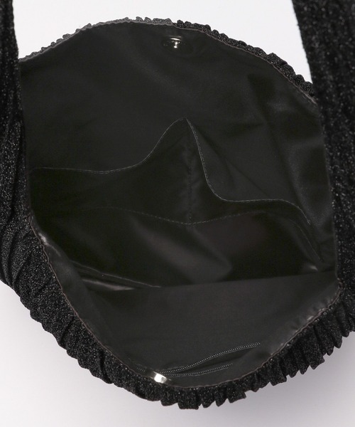 LEPSIM(レプシィム)の「ラメプリーツワンショルダー 110683(ショルダーバッグ・レディース・ブラック/ゴールド/シルバー・ONE SIZE)」の12枚目の写真