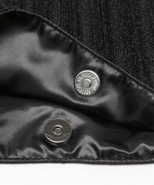 LEPSIM(レプシィム)の「ラメプリーツワンショルダー 110683(ショルダーバッグ・レディース・ブラック/ゴールド/シルバー・ONE SIZE)」の13枚目の写真
