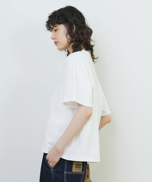 FRAPBOIS（フラボア）の「アミューズT（Tシャツ/カットソー・レディース・カーキ/ブラック/ホワイト/ピンク/ベージュ・1/2）」の6枚目の写真