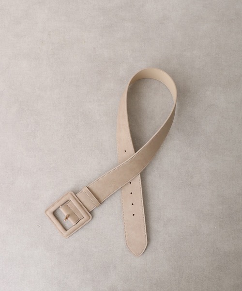 FUNALIVE(ファンアライブ)の「クルミバックル太ベルト(合皮)(ベルト・レディース・ダークブラウン/ブラック/ベージュ・FREE)」の4枚目の写真