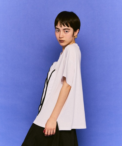 manana suerte(マニャーナスエルテ)の「パイピングローズTシャツ(Tシャツ/カットソー・レディース・ホワイト/ブラック・FREE)」の4枚目の写真