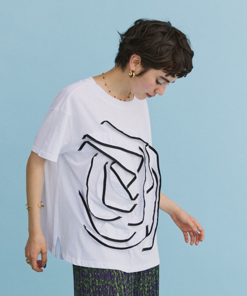 manana suerte(マニャーナスエルテ)の「パイピングローズTシャツ(Tシャツ/カットソー・レディース・ホワイト/ブラック・FREE)」の20枚目の写真