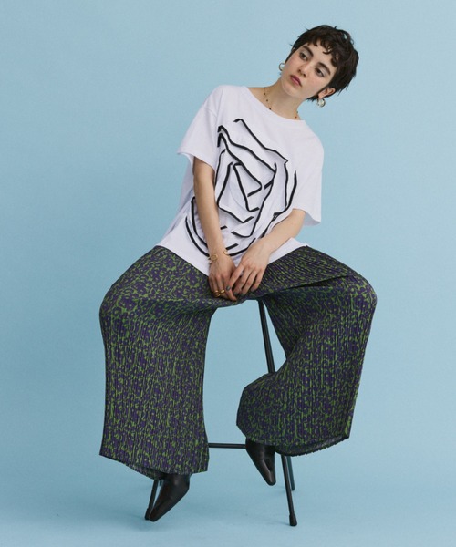 manana suerte(マニャーナスエルテ)の「パイピングローズTシャツ(Tシャツ/カットソー・レディース・ホワイト/ブラック・FREE)」の21枚目の写真