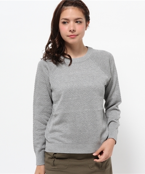 SEVENDAYS=SUNDAY（セブンデイズサンデイ）の「タック編　長袖プルオーバー（ニット/セーター・レディース・ネイビー/杢グレー/ホワイト/レッド・LARGE/MEDIUM）」の6枚目の写真