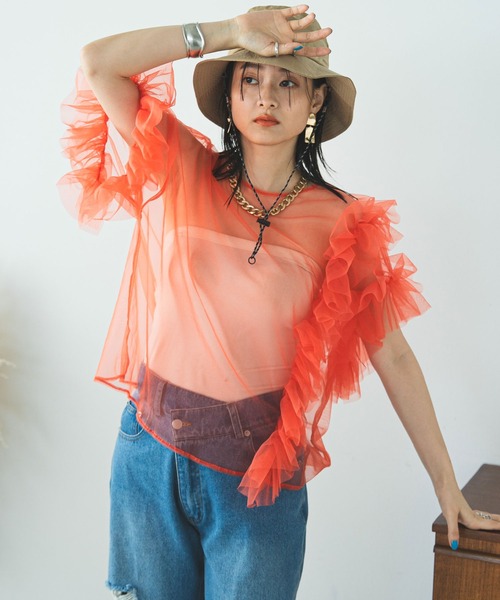 bohmal（ボマール）の「アシンメトリーチュールレーストップス（T