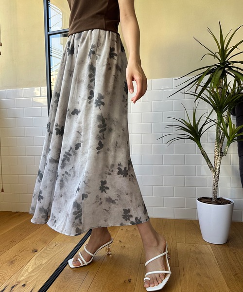 aimoha（アイモハ）の「墨絵感スカート（スカート・レディース・イエロー/グレー・MEDIUM/LARGE）」の2枚目の写真