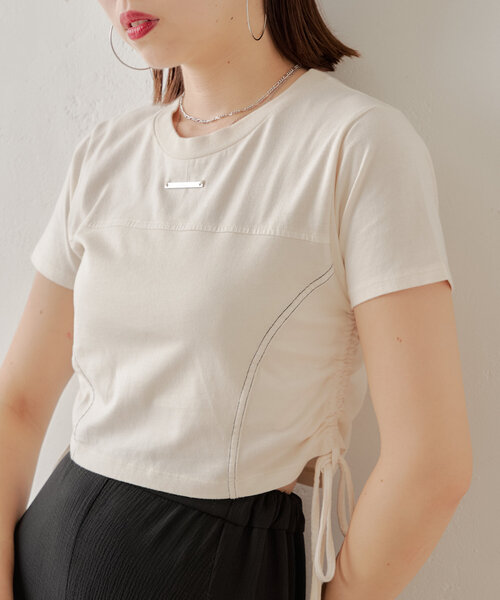 Chico(チコ)の「【新色追加】サイドドロストピグメントチビT(Tシャツ/カットソー・レディース・ブラック/ベージュ/ホワイト/グレー/ホワイト系その他・FREE)」の3枚目の写真