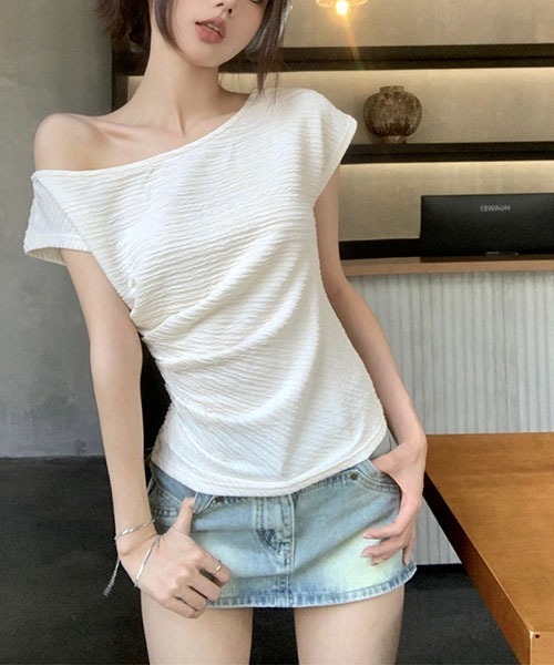 threetimes オフショルダー オフィシャル トップス セール】オフショルダー Tシャツ（Tシャツ/カットソー