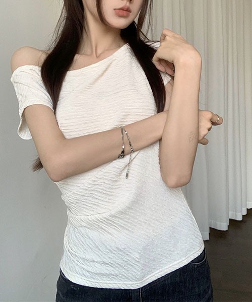 gossip！ロサンゼルス（ゴシップロサンゼルス）の「オフショルダー　Ｔシャツ（Tシャツ/カットソー・レディース・カーキ/ホワイト・FREE）」の20枚目の写真