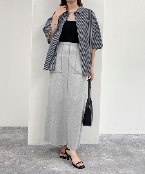 fredy emue（フレディエミュ）の「ラメ裏毛タイトスカート（スカート・レディース・ライトグレー/チャコールグレー・36/38）」の18枚目の写真